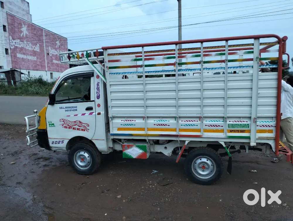 Mahindra supro