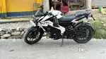 Pulsar na 200 pearl white