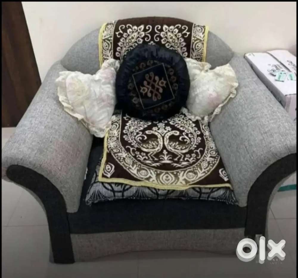 Comfortable 5 seater sofa set
