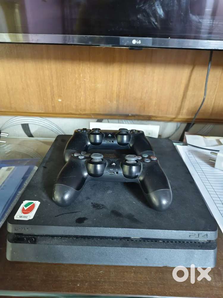 Ps4 slim-edition 1 TB