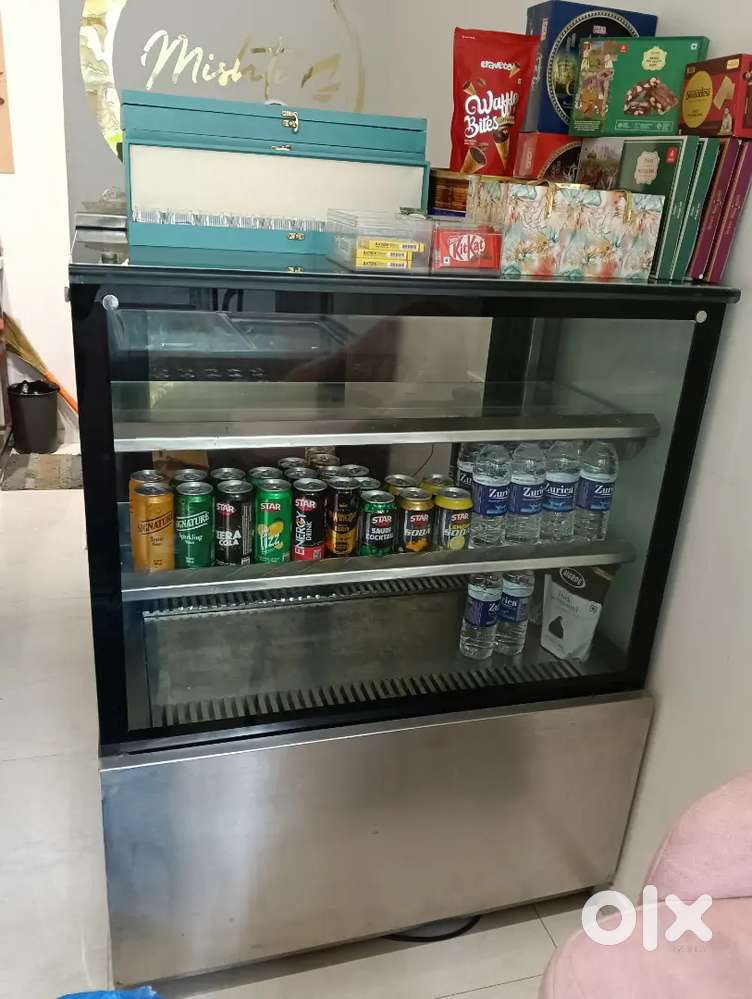 Commercial Cake Fridge