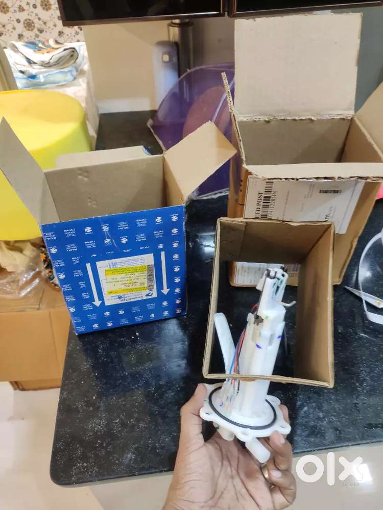 Original Bajaj RS200 BS4 model fuel pump assembly