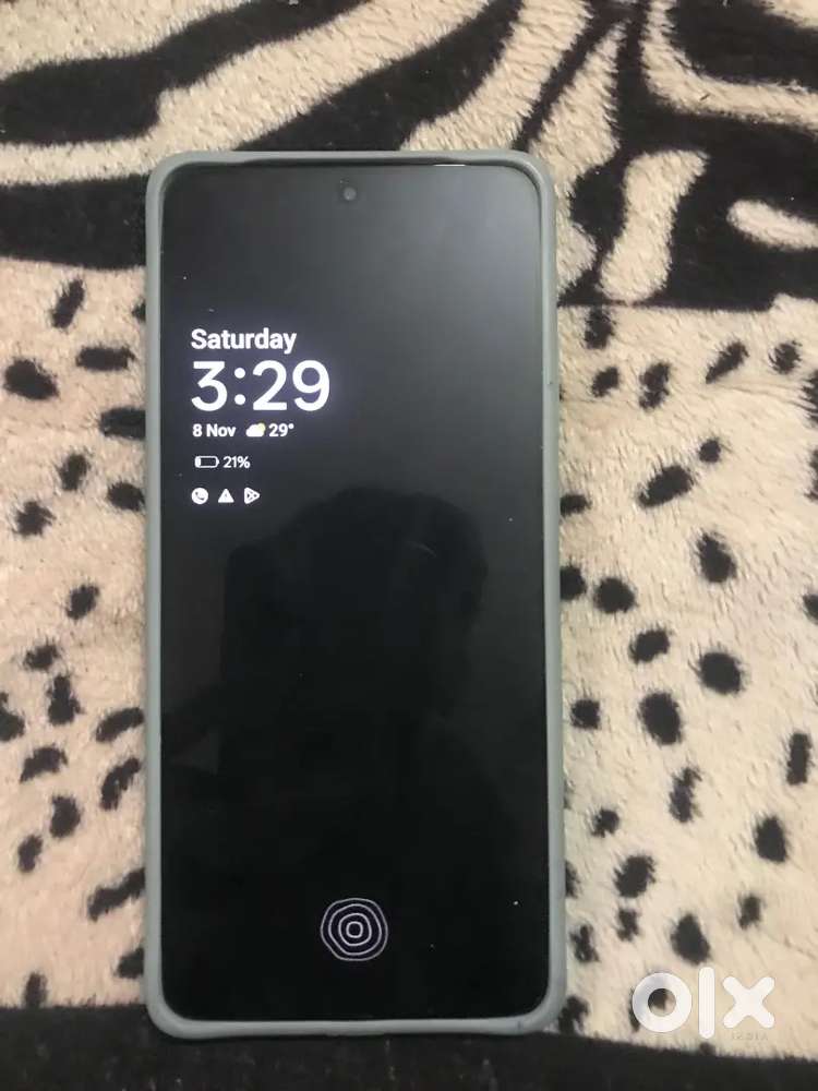 1 month old use .12gb ram 128 gb storage