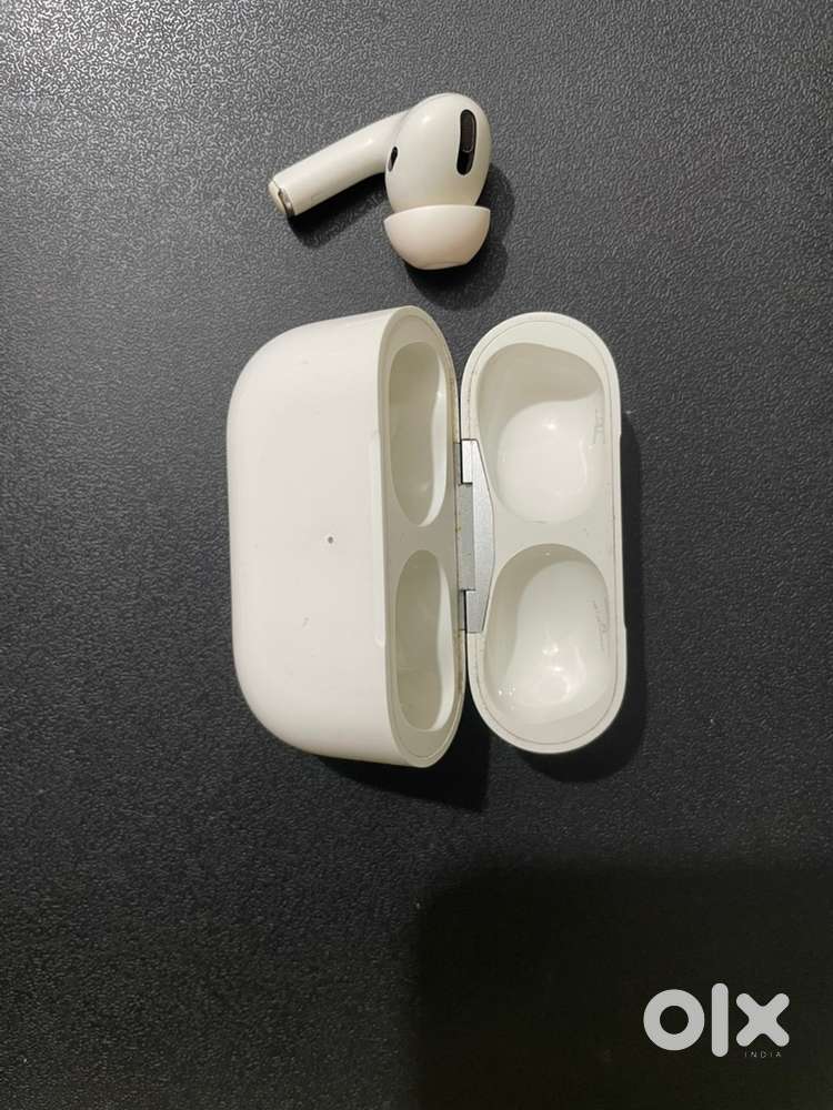 Apple airpod pro 1st generation