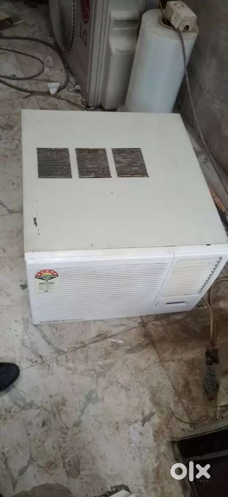 All type AC mechanic  repair  fitting  service