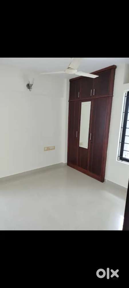 3 BHK semi furnished flat for rent Padamugal Palachoonld