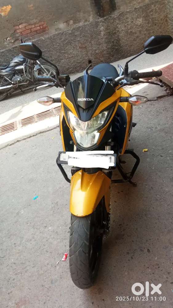 Super condition additional colour top colour H.R.nambar