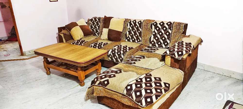 5 seater sofa..