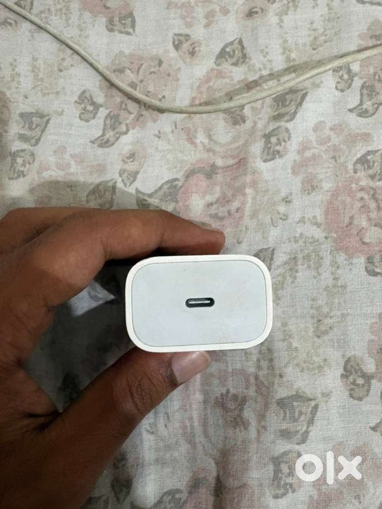 iPhone 13 orginal charger