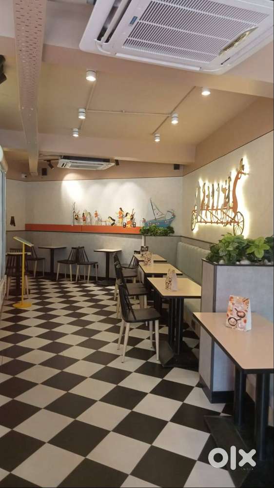 ICE CREAM SHOP