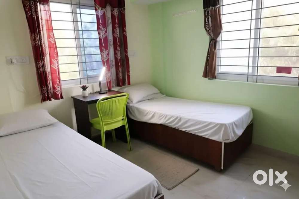 Tharuni colive ladies & gents pg