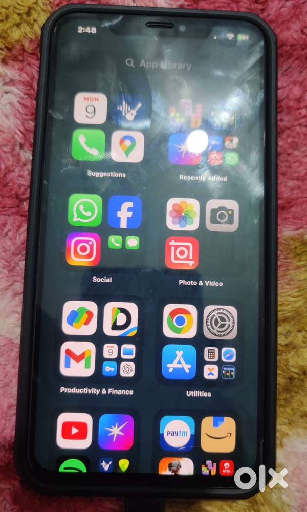 Xs max 256 gb  battary health 79% face id is not working
