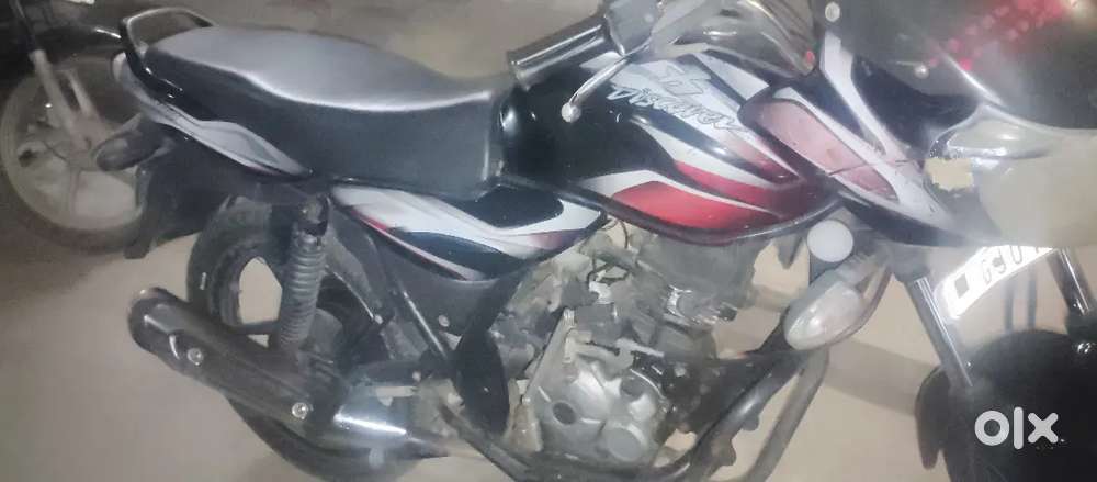 Bajaj discover 100cc બજાર ડિસ્કવર ગાડી સારી કંડીશન મા સે