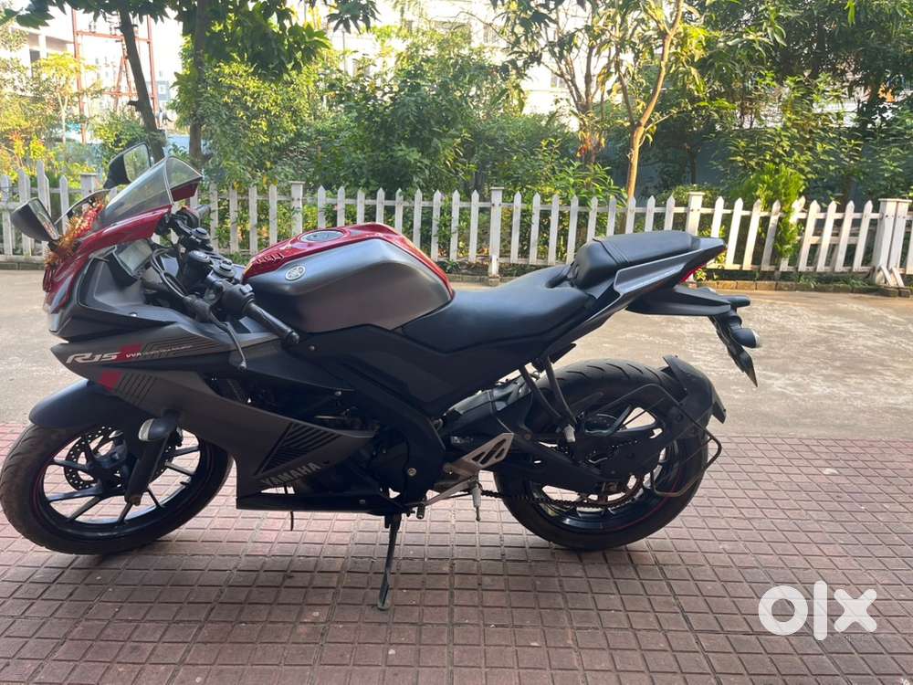 Yamaha R1 5 v3 Excellent Condition.