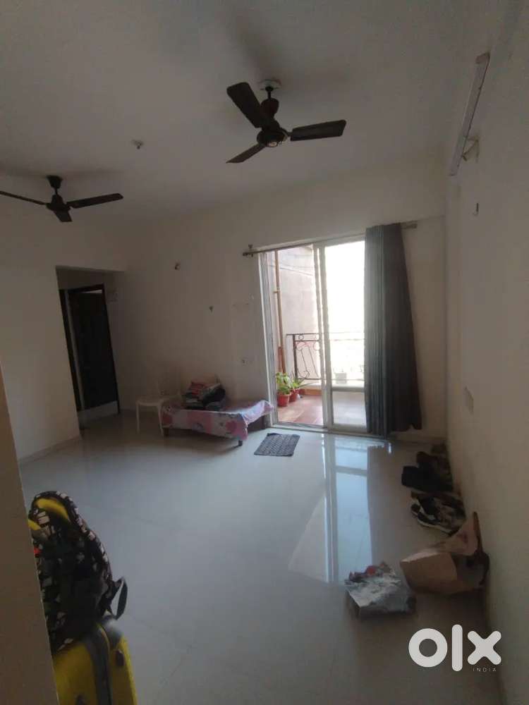 Looking for female flatmate