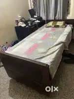 Single wooden cot bed(6.5×3.5)