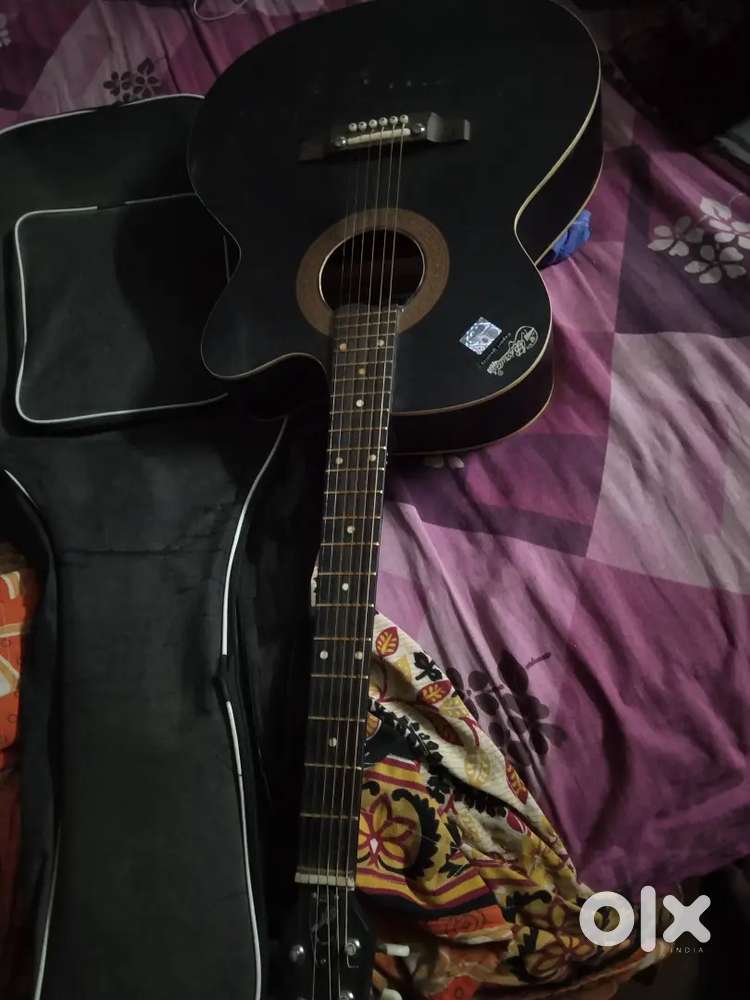 Guitar black
