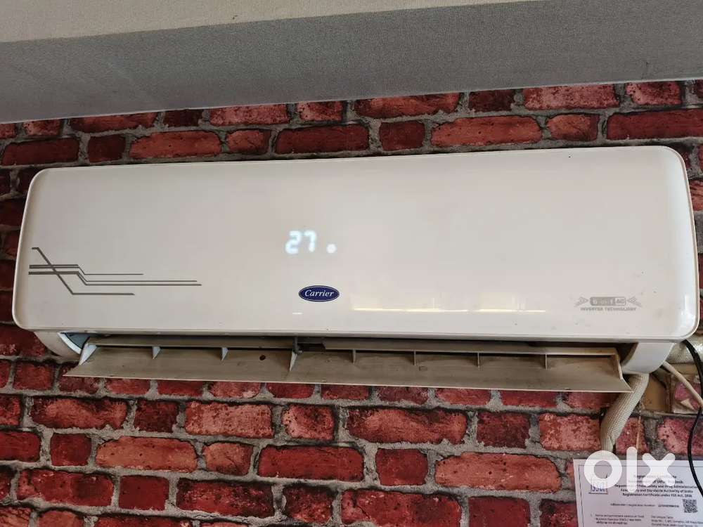 Carrier 1 ton 3 star 6 in 1 inverter technology split ac 1 years old
