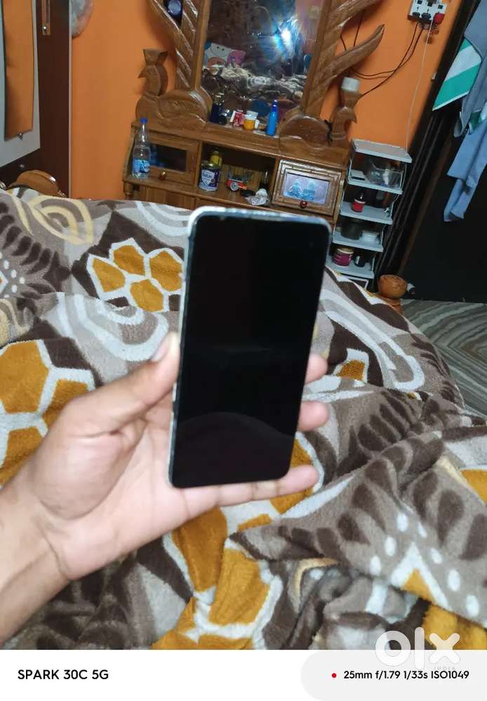 Vivo v15 pro 8 gb 128 gb ( kharab hai jyada kharcha nhi ayega)