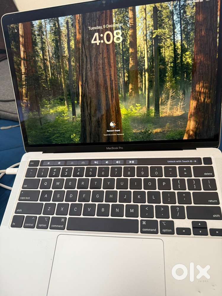Macbook pro 13 inch 16GB. Silver
