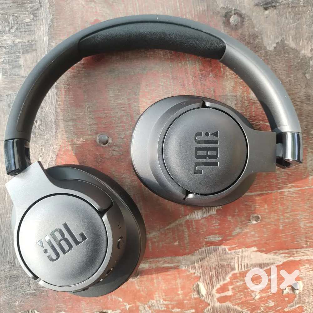 Selling jbl tune 770 nc headphones