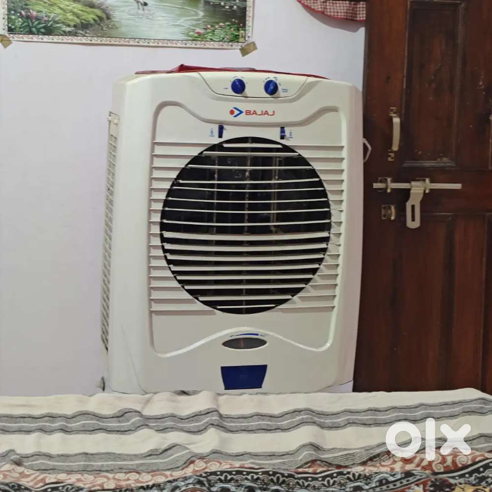 Bajaj cooler