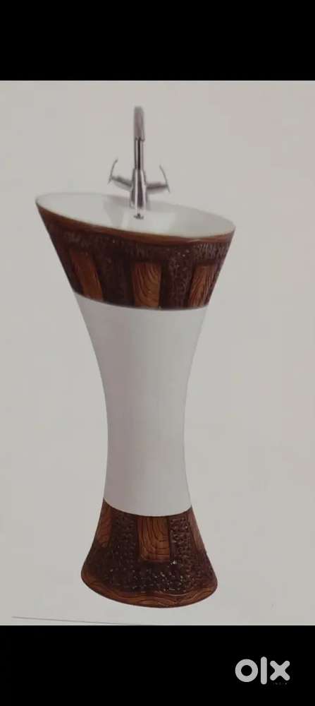 Gravity 45 Pedestal wash basin