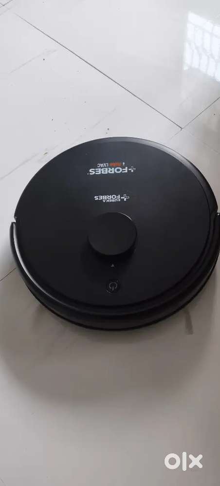 Robot vacuum cleaner