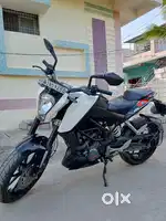KTM DUKE 200