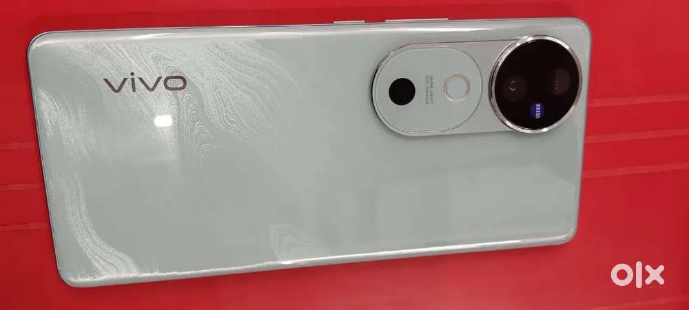 Vivo v40 8+8 256GB