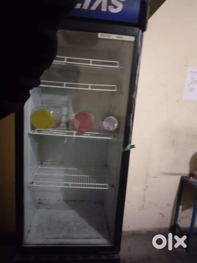 Selling shop colddrink frizee