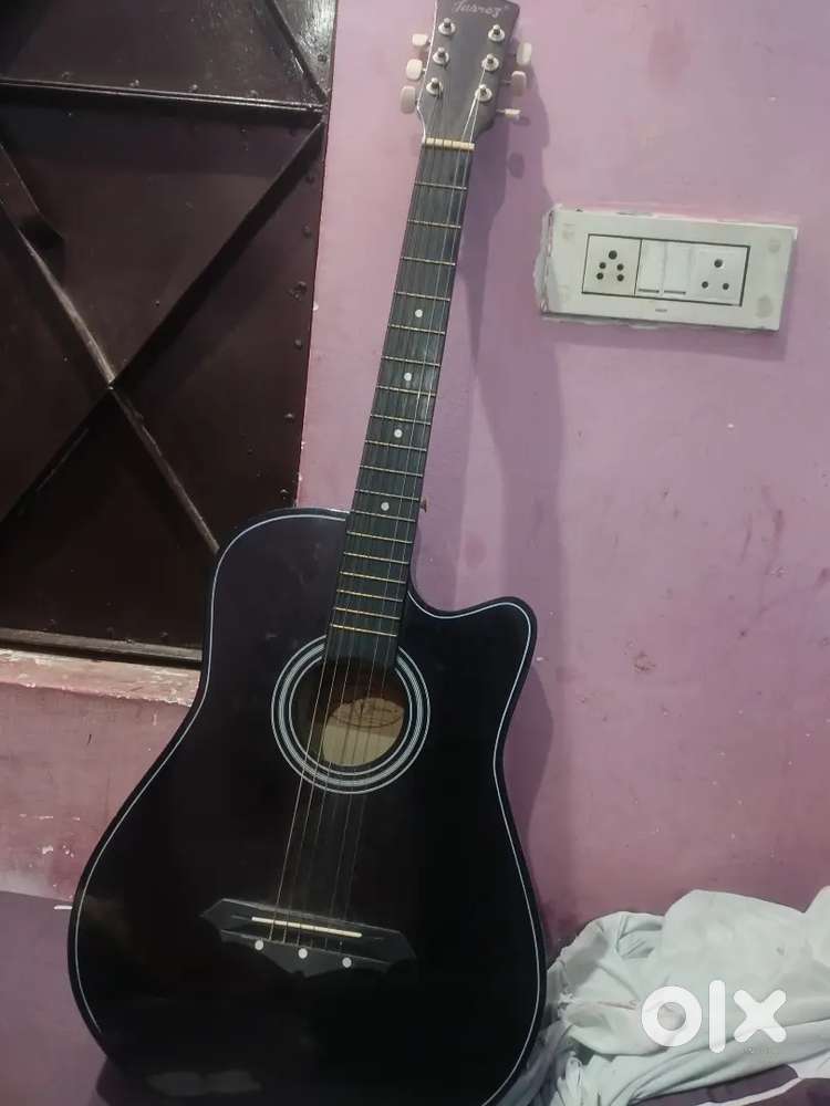 Black Guiter