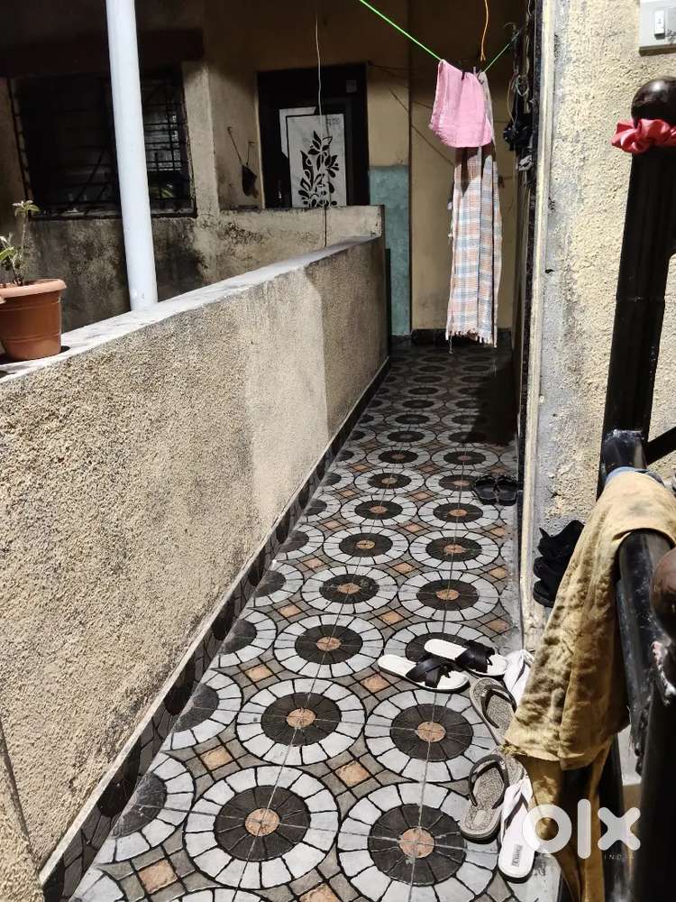 Singl room ,1 room mate required, only female, deposit 2500