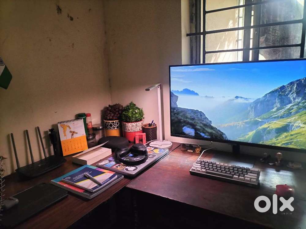 Samsung M7 32-inch 4K UHD Smart Monitor