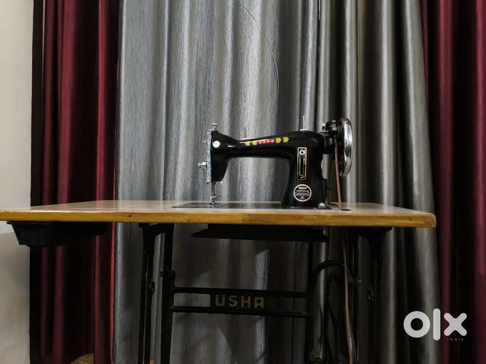 USHA Tailor Deluxe stitching machine