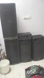 Roxy amplifier and 4 speaker good condition