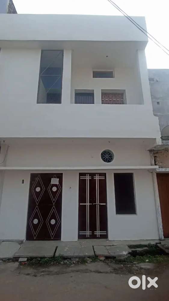 Independent 2room set single bhi le skte hai