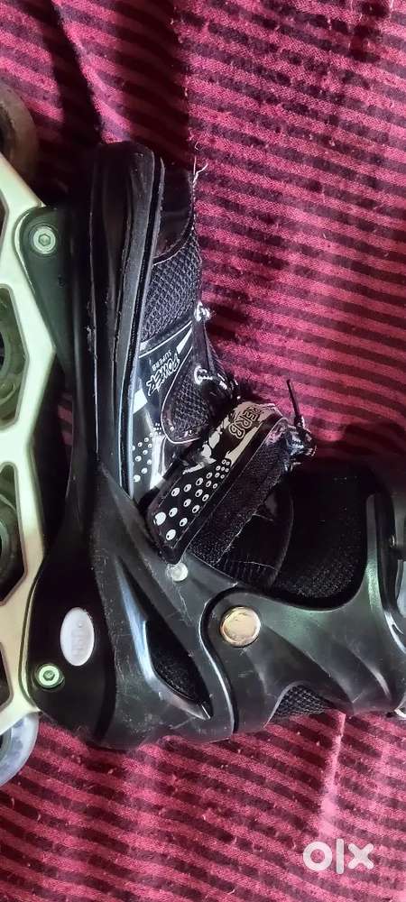 Inline Skating Shoes for 10 to 15 years.