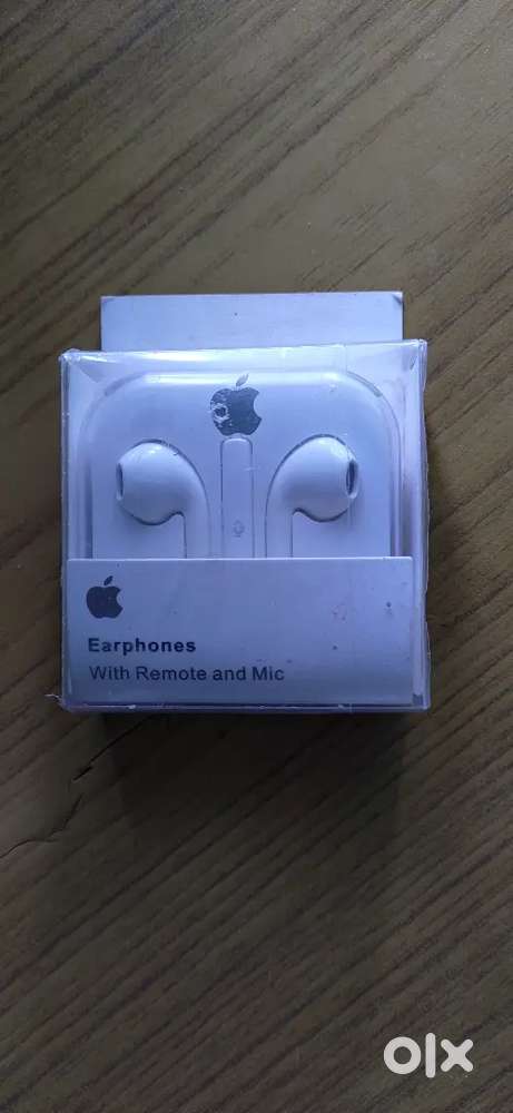 Apple Airpods & Mobile Game Controller