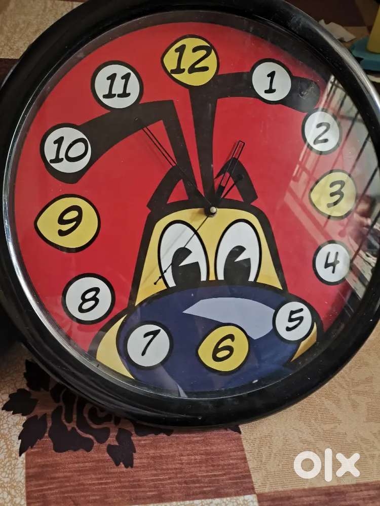 Big size wall clock