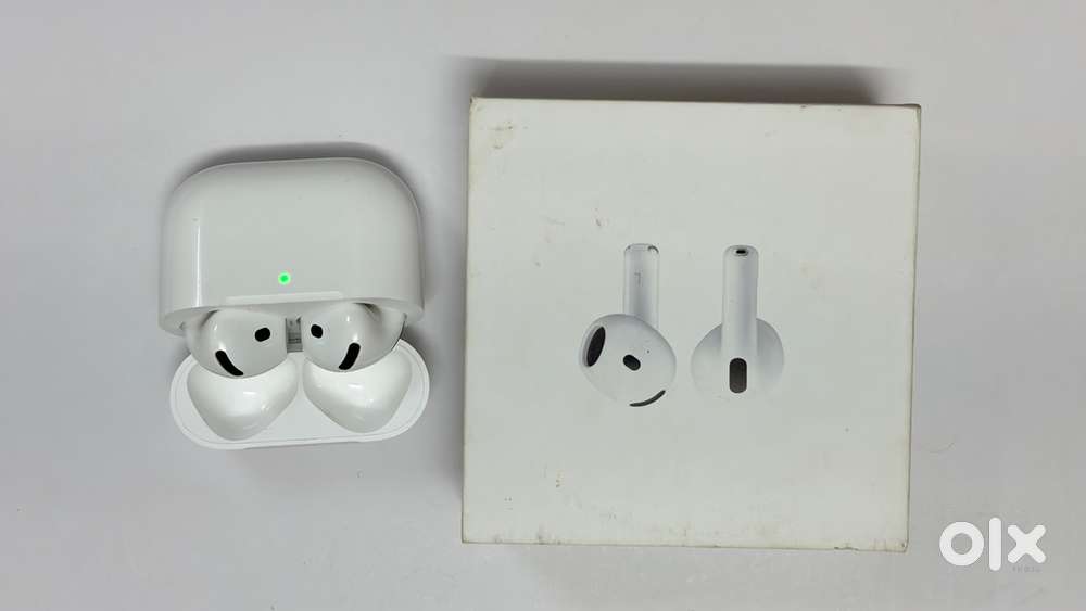 Airpod 4 earbuds.