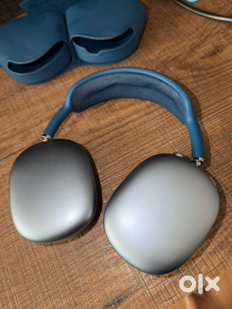 Apple airpods max 1st generation excellent condition