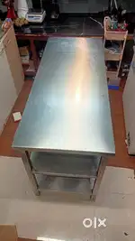 SS Table with 2 racks 5FT X 2FT