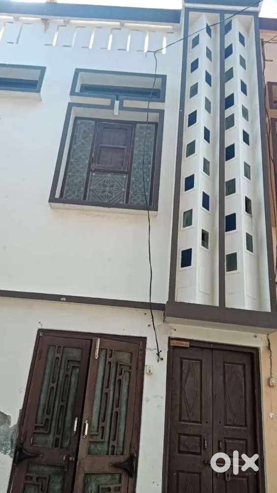 Independent house 1000 sq feet 2.5 floors plus