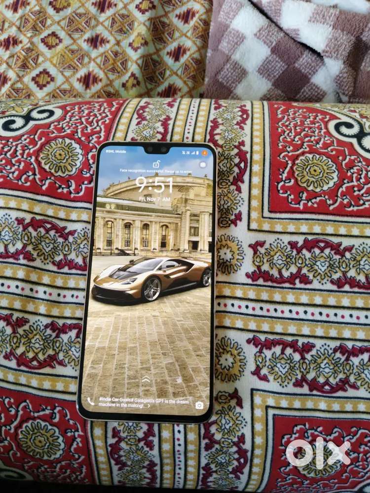 Vivo v23 5G (sunshine gold ,128gb ) ( 8gb ram)