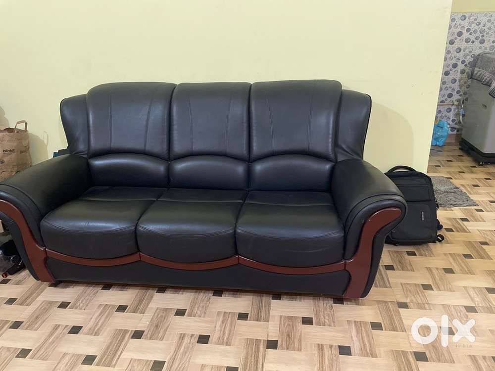 Durain 3 seater sofa set leathearatte materal