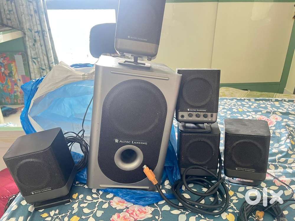 Altec lancing 5 way speaker with woofer