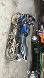Bajaj pulsar 220f model:-2011