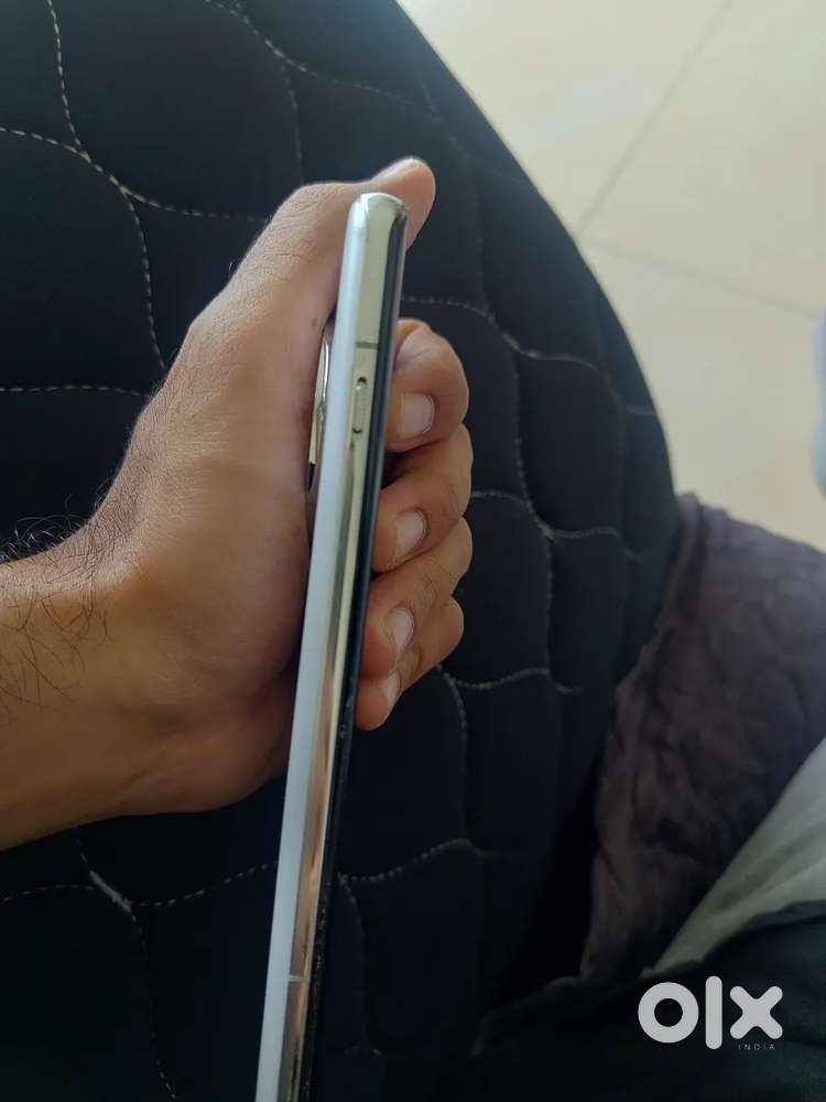 Oneplus 12 white colour 12/256