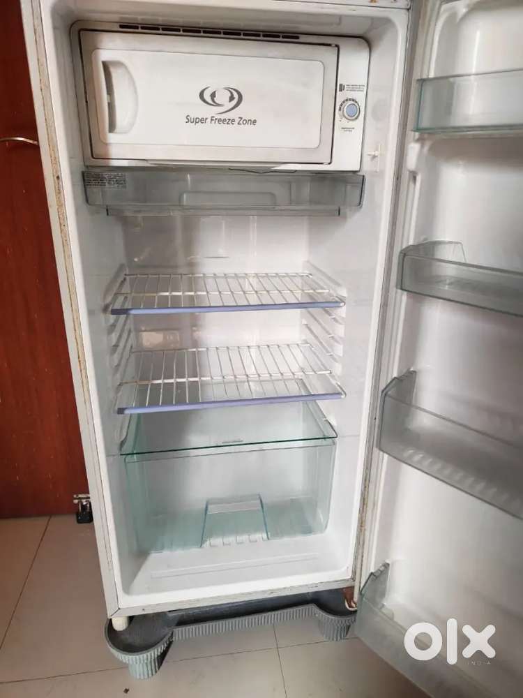 SAMSUNG FRIDGE